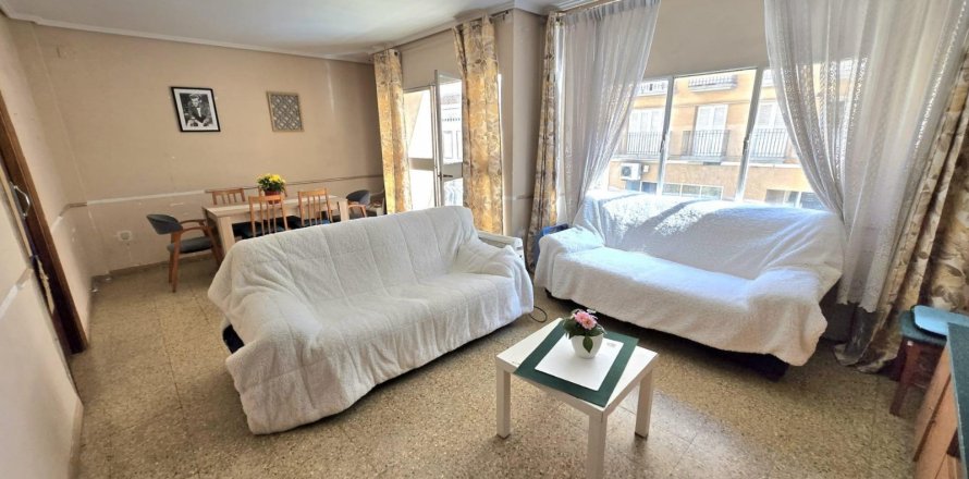 Apartment Valencia, Spain 4 bedrooms, 135 sq.m. No. 133429