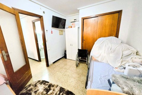 Apartment for sale Valencia, Spain 4 bedrooms, 135 sq.m. No. 133429 - photo 23