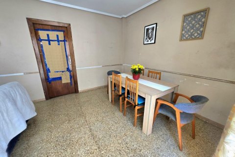 Apartment for sale Valencia, Spain 4 bedrooms, 135 sq.m. No. 133429 - photo 9