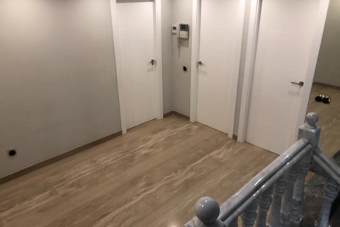 Duplex for sale Valencia, Spain 3 bedrooms, 485 sq.m. No. 133425 - photo 18