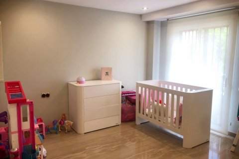 Duplex for sale Valencia, Spain 3 bedrooms, 485 sq.m. No. 133425 - photo 26