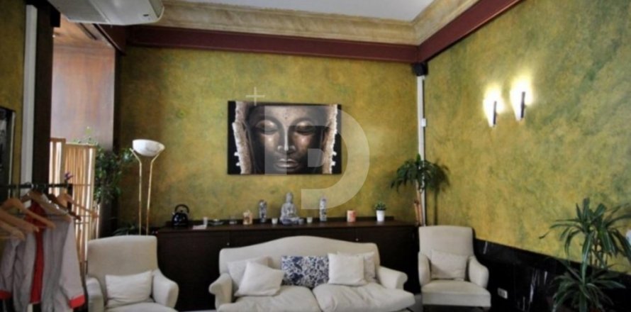 Retail store en Espagne 533 m2 No. 151928