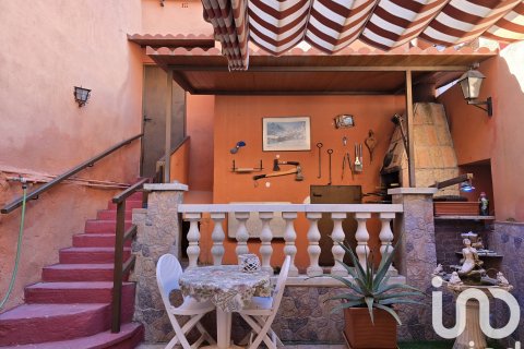 Willa w Tarragona, Hiszpania 5 sypialni, 180 mkw. nr 153058 – zdjęcie 6