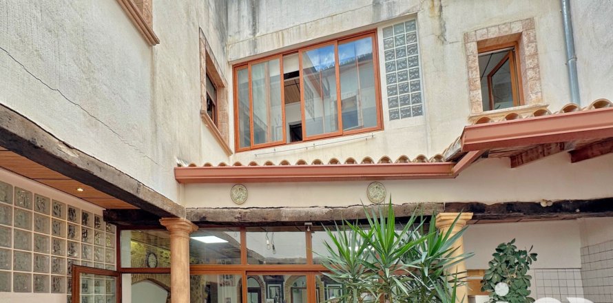 House in Pego, Alicante, Spain 5 bedrooms, 248 sq.m. No. 153059