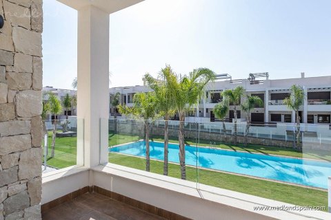 Apartment for sale Los Balcones, Alicante, Spain 3 bedrooms, 70 sq.m. No. 132895 - photo 1