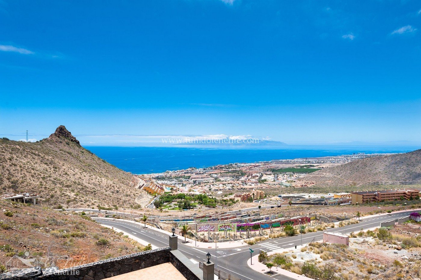 Villa en Torviscas, Tenerife, España 4 dormitorios, 1070 m2 No. 64414