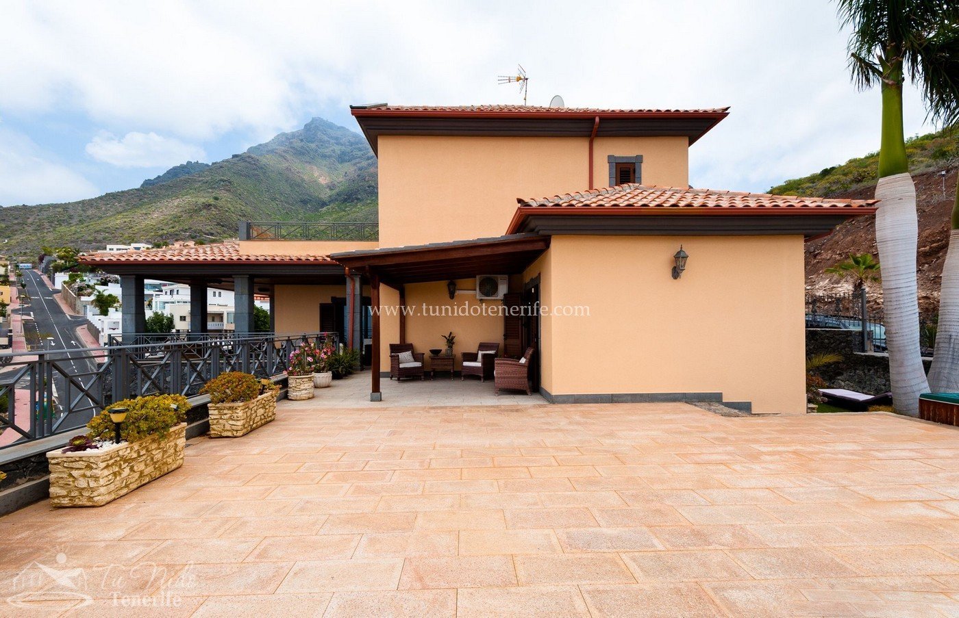 Villa en Torviscas, Tenerife, España 4 dormitorios, 1070 m2 No. 64414