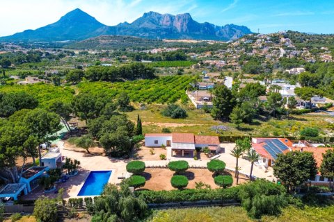 Villa for sale in Albir, Alicante, Spain 5 bedrooms, 380 sq.m. No. 181068 - photo 2