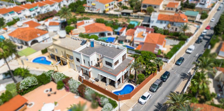 Villa en Albir, Alicante, España 4 dormitorios, 305 m2 No. 181063