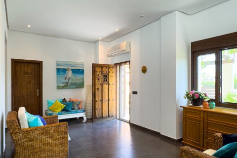 Villa en venta en Albir, Alicante, España 4 dormitorios, 305 m2 No. 181063 - foto 24
