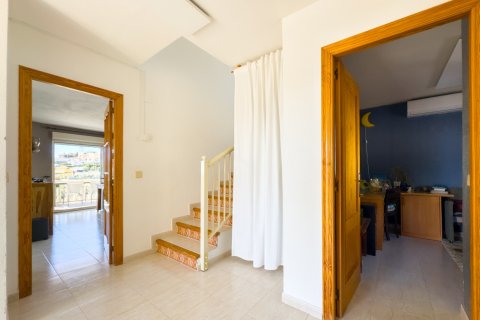 Villa till salu i El Campello, Alicante, Spanien 3 sovrum, 256 kvm. Nr. 181066 - foto 18
