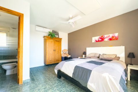 Villa till salu i El Campello, Alicante, Spanien 3 sovrum, 256 kvm. Nr. 181066 - foto 27