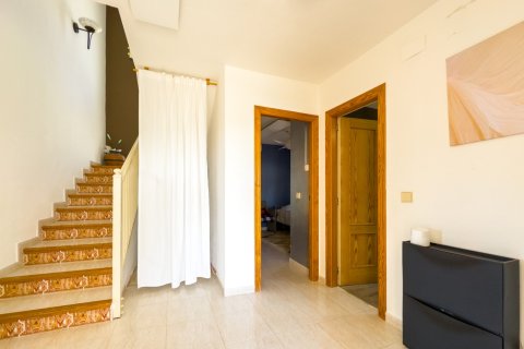 Villa till salu i El Campello, Alicante, Spanien 3 sovrum, 256 kvm. Nr. 181066 - foto 20