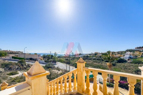 Villa for sale in El Campello, Alicante, Spain 3 bedrooms, 256 sq.m. No. 181066 - photo 10