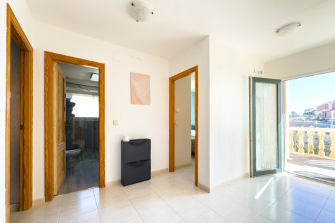 Villa till salu i El Campello, Alicante, Spanien 3 sovrum, 256 kvm. Nr. 181066 - foto 22