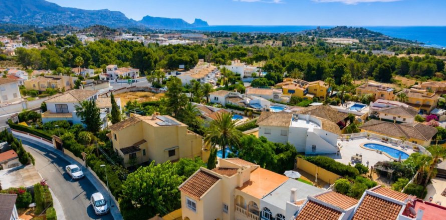 Duplex a La Nucia, Alicante, Spagna 6 camere da letto, 174 mq. N° 181062