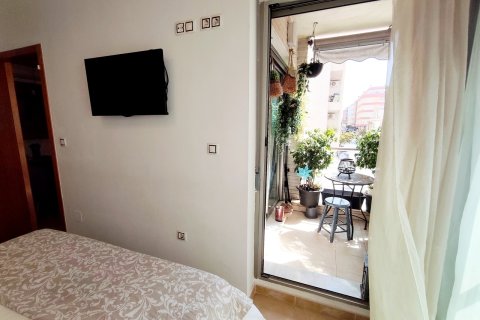 Apartment for sale in Torrevieja, Alicante, Spain 3 bedrooms, 96 sq.m. No. 195245 - photo 17