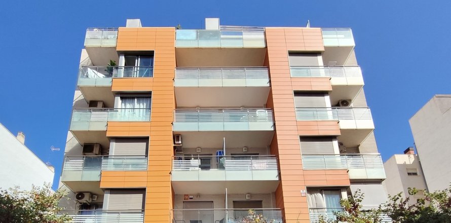 Apartment in Torrevieja, Alicante, Spain 3 bedrooms, 96 sq.m. No. 195245
