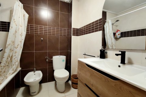 Apartment for sale in Torrevieja, Alicante, Spain 3 bedrooms, 96 sq.m. No. 195245 - photo 23