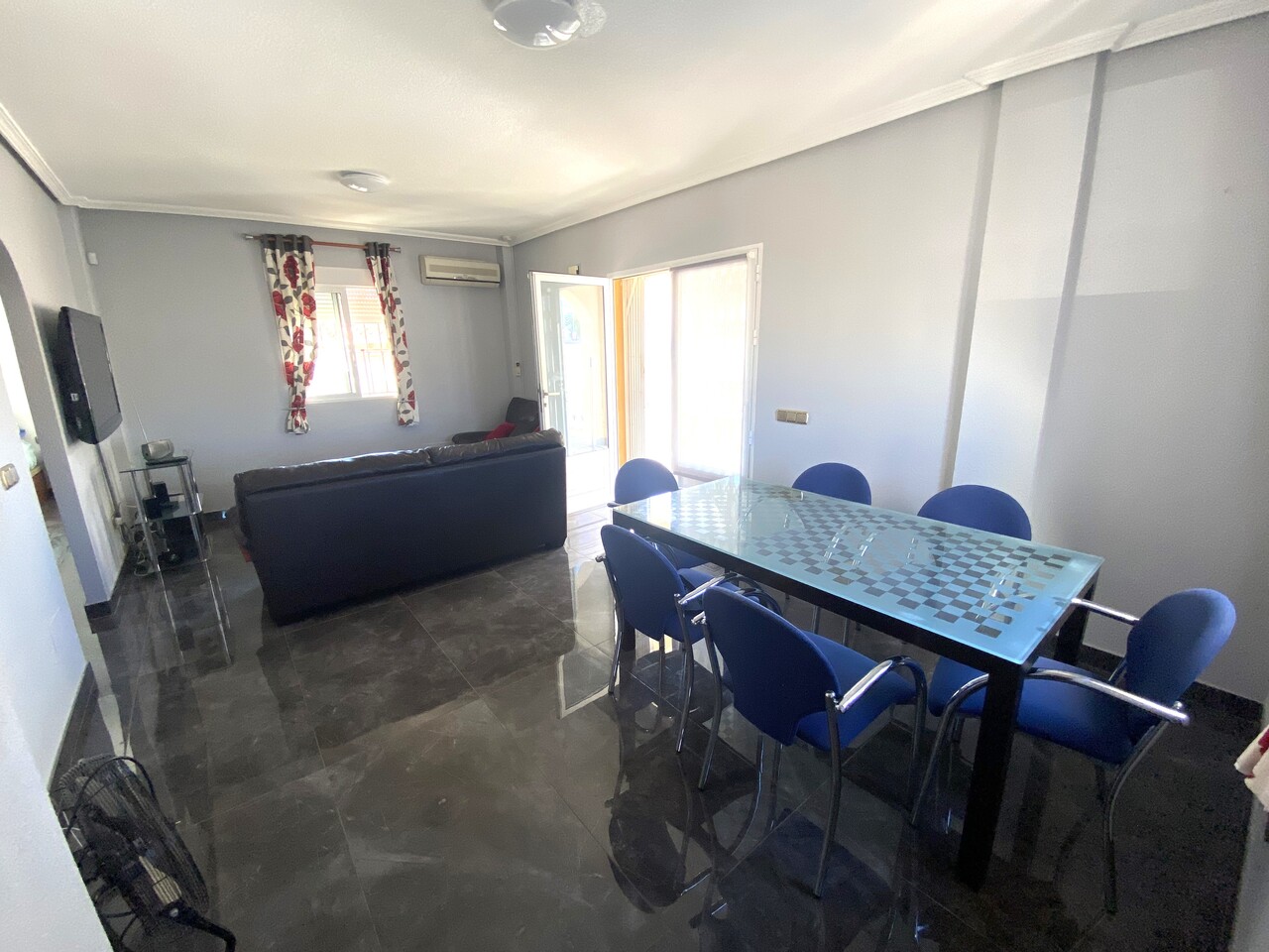 Villa a La Zenia, Alicante, Spagna 5 camere da letto, 178 mq. N° 195247