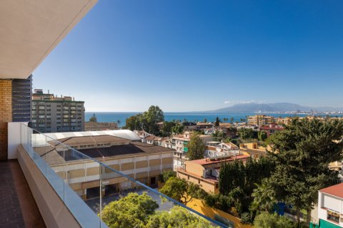 Apartment for sale Malaga, Spain 4 bedrooms, 156 sq.m. No. 107544 - photo 1