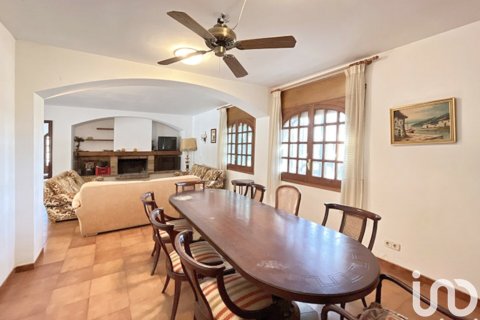 Dom w Riudoms, Tarragona, Hiszpania 8 sypialni, 1052 mkw. nr 154192 – zdjęcie 9