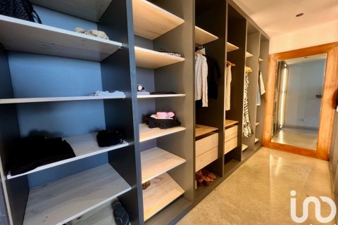 Dom w Cabrils, Barcelona, Hiszpania 6 sypialni, 1000 mkw. nr 154195 – zdjęcie 16