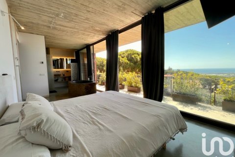 Dom w Cabrils, Barcelona, Hiszpania 6 sypialni, 1000 mkw. nr 154195 – zdjęcie 13