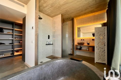 Dom w Cabrils, Barcelona, Hiszpania 6 sypialni, 1000 mkw. nr 154195 – zdjęcie 15