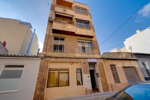 Продажа отеля в Аликанте, Испания 16 спален, 89м2 №116938 - фото 1