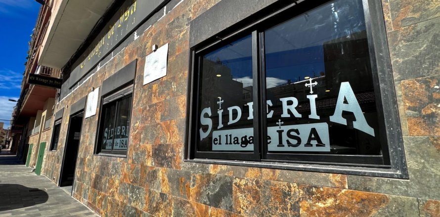 Komerciāls īpašums Torrevieja, Alicante, Spānijā 780 m2 Nr. 165742