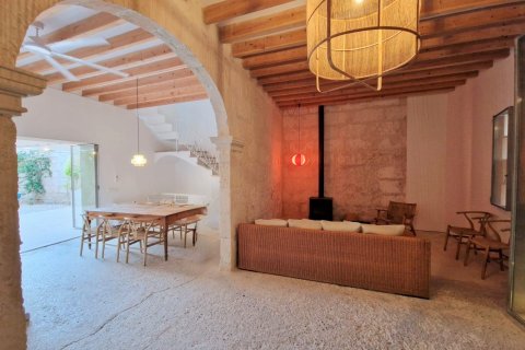 Townhouse zur Miete in Sa Pobla, Mallorca, Spanien 3 Schlafzimmer, 378 m2 Nr. 147002 - Foto 1