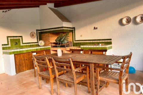 Dom w Sant Andreu de Llavaneres, Barcelona, Hiszpania 5 sypialni, 879 mkw. nr 154190 – zdjęcie 3