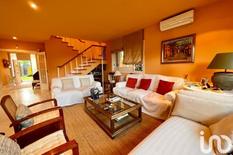 Dom w Sant Andreu de Llavaneres, Barcelona, Hiszpania 5 sypialni, 879 mkw. nr 154190 – zdjęcie 17