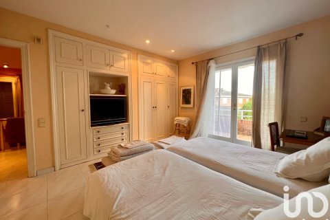 Dom w Sant Andreu de Llavaneres, Barcelona, Hiszpania 5 sypialni, 879 mkw. nr 154190 – zdjęcie 18