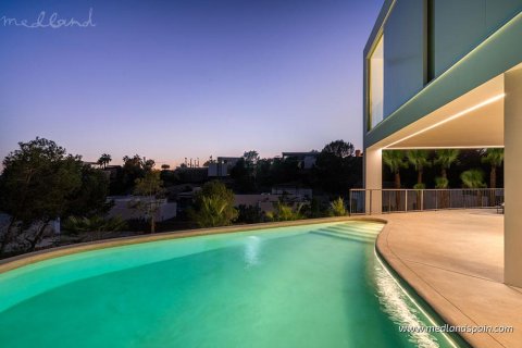 Villa till salu i Dehesa De Campoamor, Alicante, Spanien 3 sovrum, 208 kvm. Nr. 69731 - foto 14