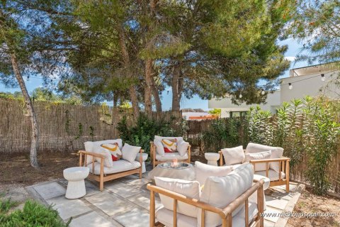 Villa till salu i Dehesa De Campoamor, Alicante, Spanien 3 sovrum, 208 kvm. Nr. 69731 - foto 11