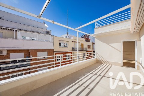 Wohnung zum Verkauf in Madrid, Spanien 2 Schlafzimmer, 117 m2 Nr. 188311 - Foto 2