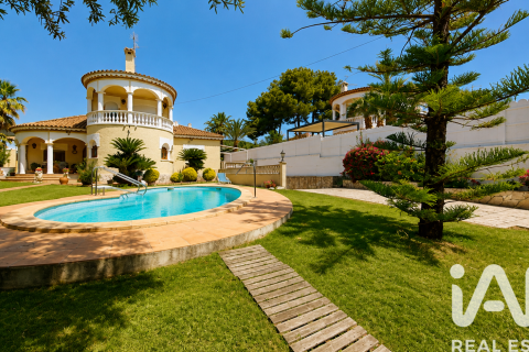 House zum Verkauf in El Vendrell, Tarragona, Spanien 3 Schlafzimmer, 299 m2 Nr. 188315 - Foto 1