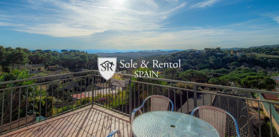 Casa a Lloret de Mar, Girona, Spagna 3 camere da letto, 183 mq. N° 166436