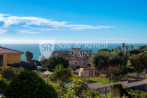 Casa a Lloret de Mar, Girona, Spagna 5 camere da letto, 210 mq. N° 166435