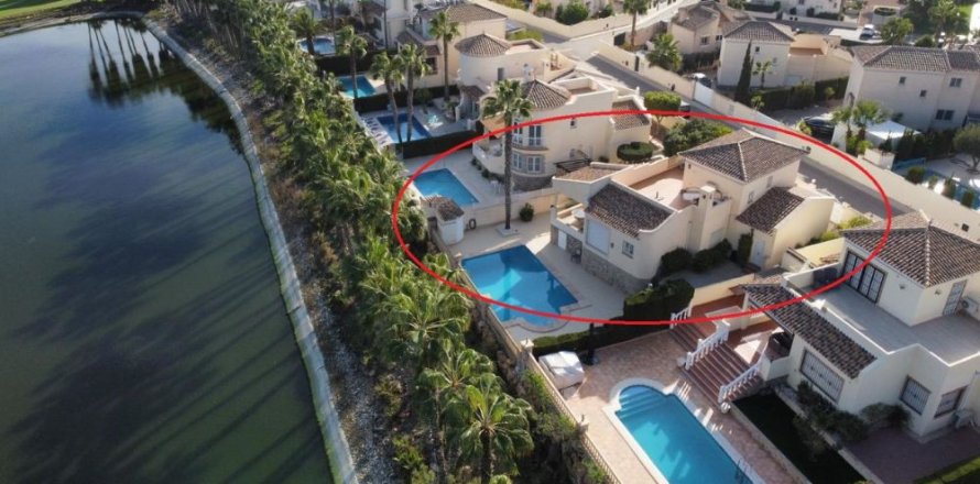 Villa a Las Ramblas, Alicante, Spagna 3 camere da letto, 132 mq. N° 146057