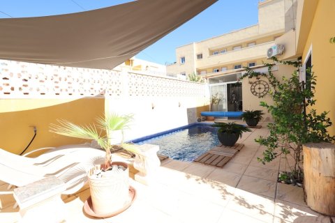 Villa zum Verkauf in Cabo Roig, Alicante, Spanien 4 Schlafzimmer, 129 m2 Nr. 146051 - Foto 1