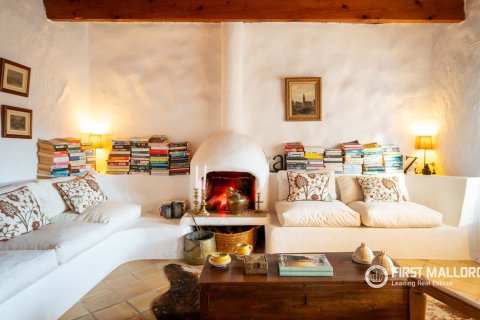 Finca for sale in Mallorca, Spain 4 bedrooms, 220 sq.m. No. 191957 - photo 15