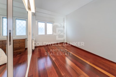 Apartment à vendre à Barcelona, Espagne, 2 chambres, 121 m2 No. 178702 - photo 18