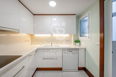 Apartment à vendre à Barcelona, Espagne, 2 chambres, 121 m2 No. 178702 - photo 12