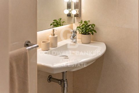 Apartment à vendre à Barcelona, Espagne, 2 chambres, 121 m2 No. 178702 - photo 20