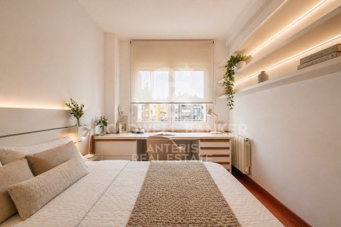 Apartment à vendre à Barcelona, Espagne, 2 chambres, 121 m2 No. 178702 - photo 24