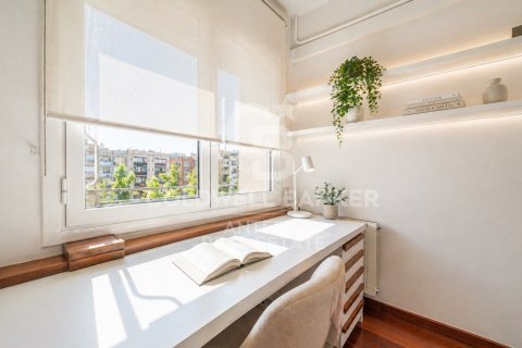 Apartment à vendre à Barcelona, Espagne, 2 chambres, 121 m2 No. 178702 - photo 26