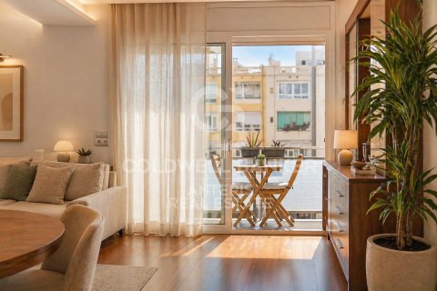 Apartment à vendre à Barcelona, Espagne, 2 chambres, 121 m2 No. 178702 - photo 2